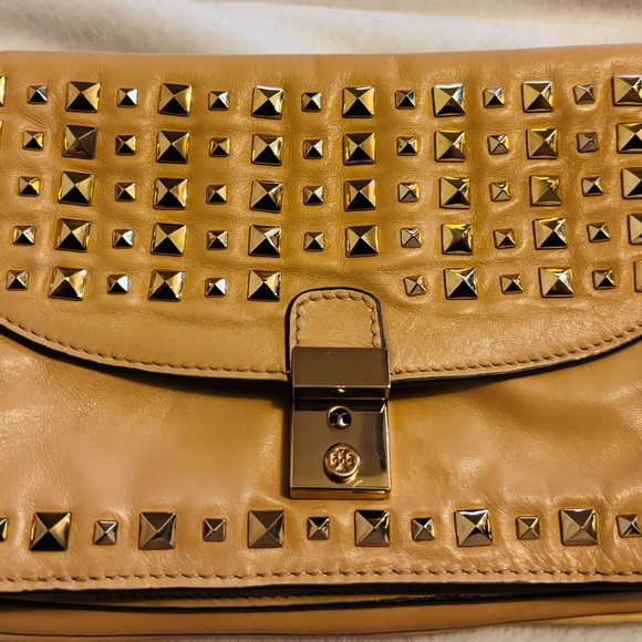 Tory Burch Priscilla Studded Tan Convertible Clutch Crossbody EUC - Picture 2 of 15
